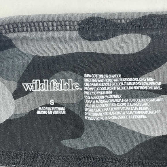 Wild Fable Crop Leggings Womens Small Gray Camo - Picture 2 of 8